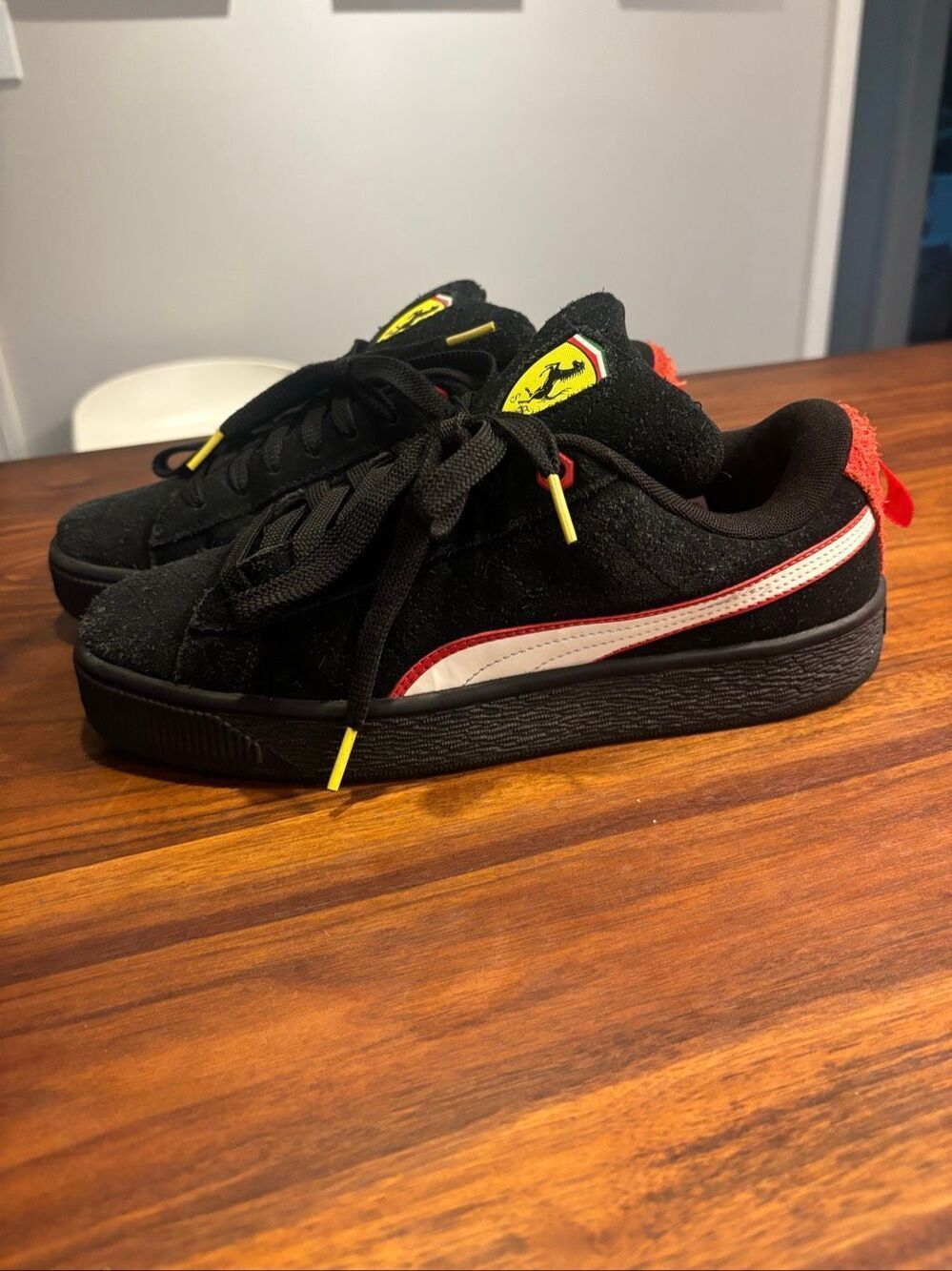 Puma Men's Black With Red Scuderia Ferrari Suede XL Hero Sneakers Size 8.5 NWOT